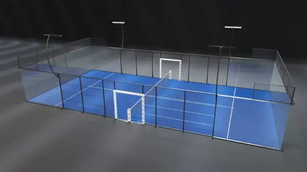 Innenansicht des Full Panoramic Padelplatzes mit Panoramaglas